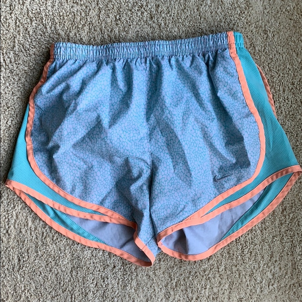 NIKE CUTE NIKE SHORTS. SIZE XS